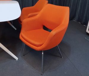 Konferensstol orange JOHANSON DESIGN