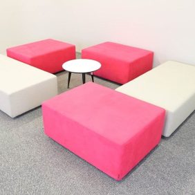 Ottoman Island Offecct Rosa och Grå