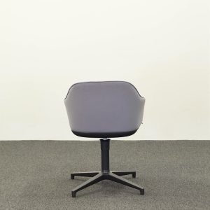 Mötesstol Softshell Chair Grå från Vitra