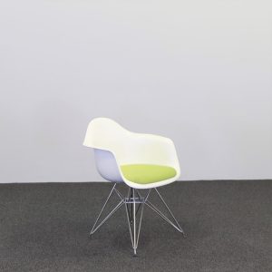 Karmstol Eames DAR | VITRA