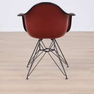 Konferensstol Eames Fiberglass Armchair DAR | VITRA