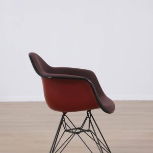 Konferensstol Eames Fiberglass Armchair DAR | VITRA