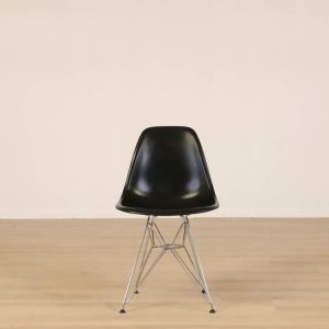 Konferensstol Eames Fiberglass Side Chair DSR | VITRA